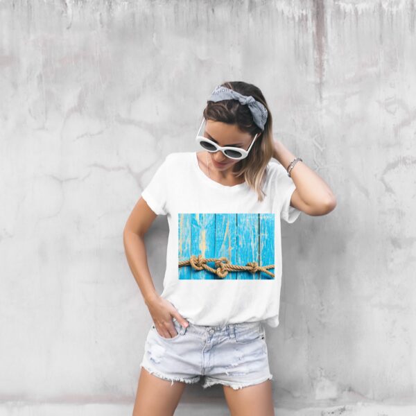 "Knotted" T-shirt